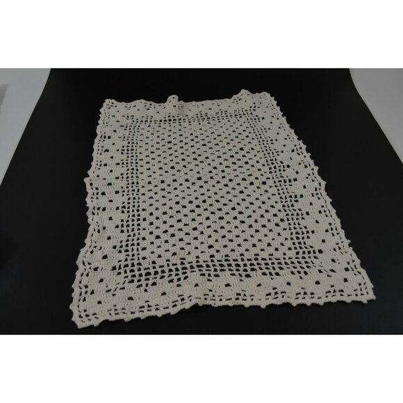 Hand Crocheted Doilies Napkins Pillow Case Lot of 4 Off White Vtg Square Linens - Picture 6 of 9
